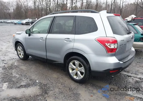 2016 Subaru Forester 2.5I Premium z USA, uszkodzony, nr VIN JF2SJADC4GH536298